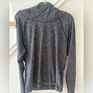 lululemon athletica Healthy Heart Long Sleeve Pullover Hoodie Size 8